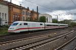 402 031-9  Brandenburg an der Havel  erreicht am 26.4.2017 als ICE587 von Hamburg-Altona nach München Hauptbahnhof den Hamburger Hauptbahnhof.