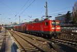 112 154 drückt am 28.1.2017 den RE70 (RE21012) nach Kiel Hauptbahnhof aus dem Hamburger Hauptbahnhof.