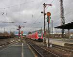 DB Regio 445 052 erreicht als RE55 Hanau Hbf am 22.12.18 