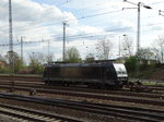 MRCE/Dispolok 185 565-9 steht am 08.04.16 in Hanau Hbf