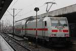 146 561-6 mit IC2035 in Hannover Hbf, am 15.11.2016.