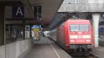 101 033 erreicht mit ihrem IC2268 den Endbahnhof Karlsruhe Hbf.