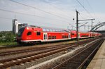 Der RE83 (RE21629) von Kiel Hauptbahnhof nach Lübeck Hauptbahnhof wird am Nachmittag des 30.5.2016 im Startbahnhof bereitgestellt.
