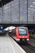 KÖLN, 11.09.2017, 620 524 als RE22 nach Trier Hbf bei der Ausfahrt aus Köln Hbf