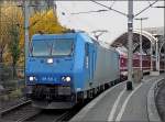 Wiedersehen macht Freude! Ex CFL Mietlok 185 521-2 verlsst mit einem Sonderzug am Haken den Hauptbahnhof von Kln am 08.11.08.
