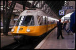 LH 1004 nach Düsseldorf mit 401001 am 26.4.1990 im Hauptbahnhof Köln.