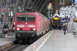 143 829-0 wartet am 17.10.2013 mit dem RE 26077 nach Zwickau(Sachs)Hbf auf die Abfahrt in Leipzig Hbf.