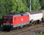 19.7.13 / MEG 606 kommt mit einem Tankzug aus Richtung Bhlen (b. Leipzig) / hier kurz vor der Einfahrt in LLP, und Ungefhr in der Mitte des Zuges fuhr MEG 302 mit