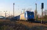 185 512 der CFL Cargo führte am 22.11.14 einen aus polnischen Hochbordwagen bestehenden Zug durch Leipzig-Thekla Richtung Schönefeld.