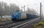 185 520 der CFL zog am 28.11.15 einen PKP-Kokszug durch Leipzig-Thekla Richtung Mockau.