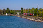 Ein IRE kommt aus Friedrichshafen auf dem Bahndamm Lindau. 1.5.19