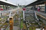 Lindauer Inselbahnhof - Elektrifizierung der Gleise 4 und 5 - Vorher# - Am 02.07.2021 stehen bereits teilweise die Oberleitungsmasten und die Prellbcke befinden sich am Ende der Gleise.