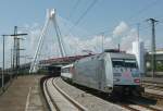 101 028-9 ist mit dem EC 101 Hamburg - Chur am 27.07.2012 in Ludwigshafen (Rhein) Hbf