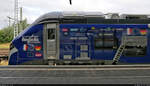 Aufschriften und Beklebungen am neuen B 85503 (94 87 0085 503-4 F-SNCF | Alstom Coradia Polyvalent) in Magdeburg Hbf auf Gleis 8. Unter dem Namen  Régiolis  soll er ab 2024 auf mehreren Linien zwischen Deutschland und Frankreich unterwegs sein. Momentan absolviert er noch Testfahrten.

🧰 SNCF | DB Systemtechnik GmbH
🕓 26.8.2021 | 9:04 Uhr