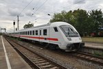 IC2049 von Hannover Hauptbahnhof nach Dresden Hauptbahnhof erreicht am 1.8.2016 geschoben von 101 027-1 den Magdeburger Hauptbahnhof.