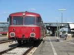 Der Schienbus der Passauer Eisenbahnfreunde auf der Rckfahrt von Mhldorf nach Passau am 21.6.08