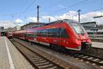 2442 205-7 steht am 13.8.2017 als RB59527 nach Weilheim(Oberbay) im Münchener Hauptbahnhof bereit.