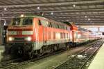 Die 218 444-8 mit der RB nach Mhldorf in Mnchen Hbf am 07.12.2012