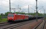 185 053 zog zusammen mit einer Schwesterlok am 14.05.13 einen Kesselwagenzug durch Muldenstein Richtung Wittenberg.