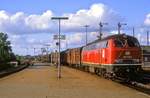 218 178 im Bahnhof Neumünster, 01.07.1985.