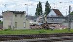 Zut Zeit wird dieses Gebäude im Bahnhof Nordhausen abgerissen.