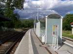 Der Bahnhof Oberkochen. Aufgenommen am 8.Juli 2007 zum spten Nachmittag. Zum Zeitpunkt des Bildes, war der Bahnhof fr kurze Zeit leer, bevor die Fahrgste wieder zum nchsten Zug in 10 minuten kamen.