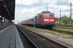 So stand sie da - die 111 062-6, abgestellt mit einem Regionalzug.
Offenburg, den 25.07.09.