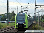 1429 001-9 (ET 5.01) und 1430 037-0 (ET 6.02 | Stadler FLIRT 160) der NBE Nordbahn Eisenbahngesellschaft mbh & Co. KG als verspätete RB 75539 (RB61) von Itzehoe nach Hamburg Hbf erreichen den Bahnhof Pinneberg auf der Bahnstrecke Hamburg-Altona–Kiel (KBS 103).
Das Bahnsteigende war wegen Umbaus leider nicht zugänglich.
[5.8.2019 | 18:46 Uhr]