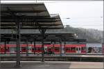 Sehr formschöne Bahnsteigüberdachungen im Bahnhof Plochingen.