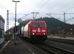185 403  Green Cargo  erreicht am 23.November 2013 mit dem LKW-Walter KLV den Bahnhof Pressig-Rothenkirchen.