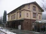 Das alte Bahnhofsgebude von Unterreichenbach (Strecke Pforzheim - Calw - Nagold - Horb (Nagoldtalbahn)) am 3.2.06