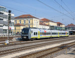 440 407 der Mops von Agilis ist seid  einiger Zeit mit Werbung für die Leukämiehilfe Ostbayern unterwegs.Ich konnte ihn am 24.9.2016 im Bahnhof Regensburg aufnehmen.