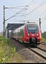 442 331 (Bombardier Talent 2) von DB Regio Nordost als RE 3728 (RE7) von Dessau Hbf nach Wünsdorf-Waldstadt erreicht mit dem Überqueren der Elbe den Bahnhof Roßlau(Elbe) auf Gleis 1.