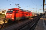 101 010-7 verlässt am 18.9.2016 zusammen mit dem IC2216 von Stuttgart Hauptbahnhof nach Stralsund Hauptbahnhof den Rostocker Hauptbahnhof.