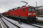 114 005 steht am 15.1.2017 mit einem RE5 (RE4363) nach Wünsdorf-Waldstadt im Rostocker Hauptbahnhof bereit.