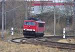 155 004 kommt Lz Aus Rostock durch Stralsund nach Mukran am 09.02.2011