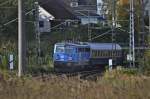 1042 520-8 mit einem Sonderzug nach Binz,  den bis Stralsund die 03 1010 gebracht hat am 27.10.2012