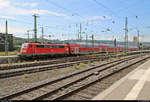 111 050-1 von DB Regio Baden-Württemberg als unbekannte RB- oder RE-Garnitur verlässt ihren Startbahnhof Stuttgart Hbf auf Gleis 9.