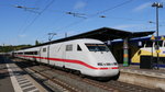 401 584  Bruchsal  als ICE 576 Stuttgart - Hamburg-Altona bei Durchfahrt durch Hundertwasserbahnhof Uelzen, 31.08.2016  