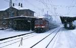 Ab September 1990 hatte die DB von der DR Lokomotiven der BR 243 für 800 DM pro Lok und Tag angemietet, die zunächst auf der Schwarzwaldbahn eingesetzt wurden.