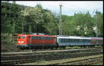 110140 fährt am 13.5.2001 um 11.42 Uhr mit einem Regionalzug in Richtung HBF Aachen durch Aachen West.