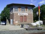 Das Stellwerk von Walheim, wird von den Eisenbahnfreunde Grenzland Fit gehalten, seit kurzem erst steht der Fahnen Mast