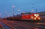 185 319 steht am Abend des 25.10.08 mit FZT 56080 nach Stuttgart-Hafen auf Gleis 8 des Aalener Bahnhofs.
