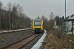 Gerade verlässt der HLB-Triewagen 648 157-5 Attendorn in Richtung Olpe.11.2.2017  