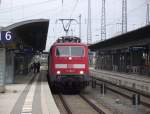 111 182-2 steht am 31. Juli 2011 mit dem RE 58332  Rad-Wander-Express Frankenland  (Bamberg-Aschaffenburg) auf Gleis 6 im Bahnhof Bamberg.