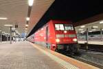 101 047-9 stand am frhen Morgen des 24.08.2013 im Badischen Bahnhof von Basel mit dem Autoslaaptrein 13401. Die 101 047-9 bespannte auerplanmig den Autoslaaptrein, da die eigentliche Zuglok, 115 205-7, kaputt war und am 23.08.2013 in einem Pbz in Richtung Berlin geschleppt.