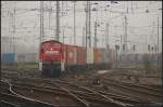 294 711-7 holt sich einen langen Containerzug um ihn zu überführen (gesehen Bebra 14.10.2010)