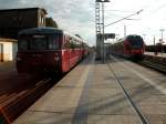 Stndliche Begegnung zwischen dem LVT 172 132/172 171 und einem Flirt aus Rostock oder Stralsund in Bergen/Rgen.Am Abend vom 21.August 2010 traf der einfahrende 429 028 aus Rostock auf die wartene Ferkeltaxe nach Lauterbach Mole.