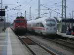 Alt trifft Neu.Am 31.August 2013 traf 115 383,mit dem IC 2353 Leipzig-Binz,auf den 411 057,als ICE 1715 Binz-Mnchen,in Bergen/Rgen.