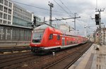 Von 112 128 geschoben fährt der RE1 (RE18128) von Frankfurt(Oder) nach Magdeburg Hauptbahnhof am 31.7.2016 in Berlin Friedrichstraße ein.